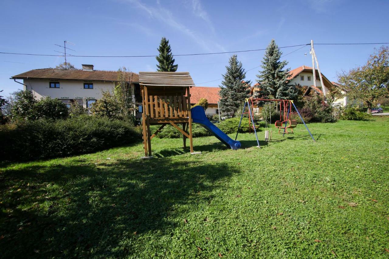 Moj Dom-Toplak Hotel Jursinci Buitenkant foto