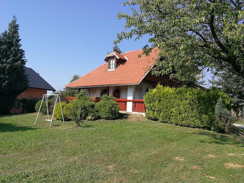 Moj Dom-Toplak Hotel Jursinci Buitenkant foto