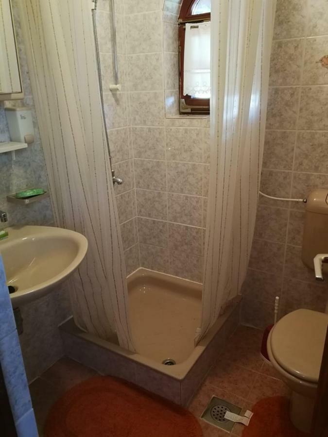 Moj Dom-Toplak Hotel Jursinci Buitenkant foto